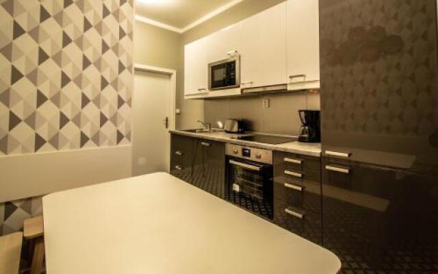 Old Town Rybna Apt by Ruterra