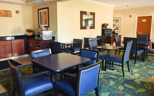 AmericInn by Wyndham Topeka