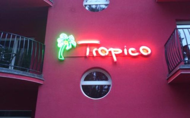 Villa Tropico