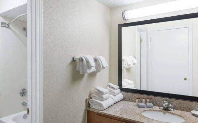 Best Western Fishkill Inn & Suites