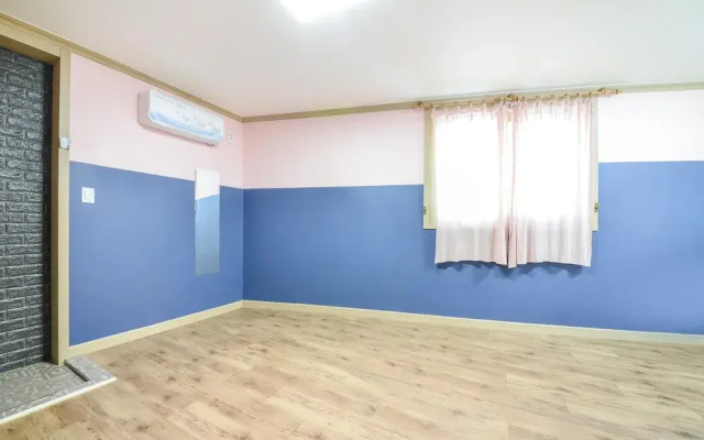 Sokcho Dderak Pension