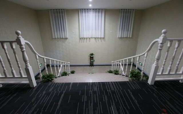 Jiaozuo Impression Holiday Hotel