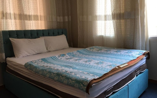 Makam Otel