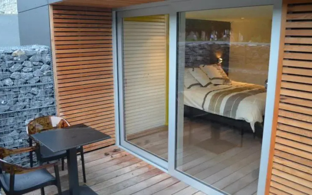 236 Guestroom