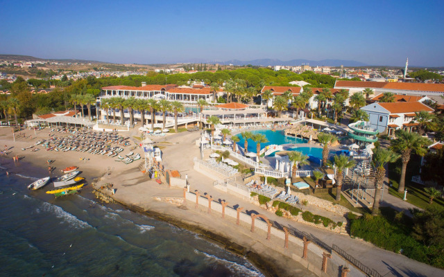 Lucas Didim Resort