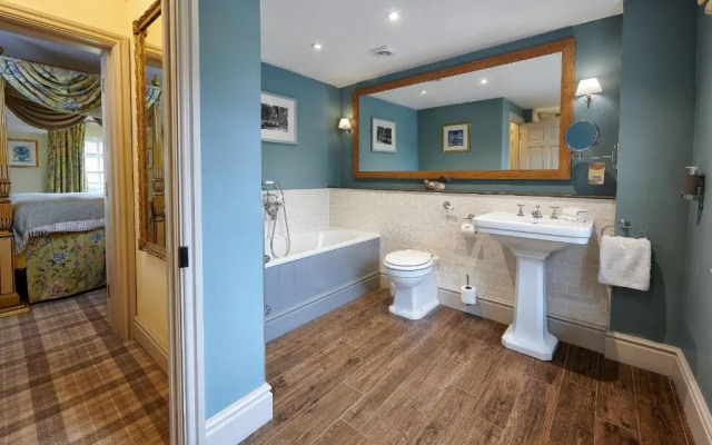 The Pilsley Inn
