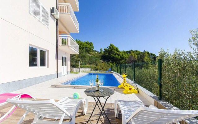 Apartments Seaview