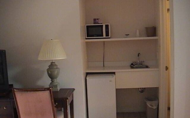 Leelas Villa Inn Flesherton