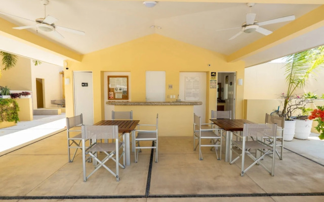 Sleeps 10 Views Beach 1 Block
