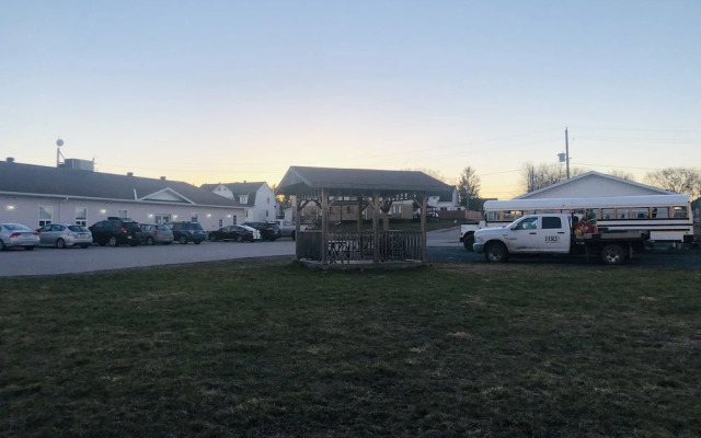 Auberge MacDonald Guest Inn