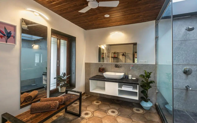 SaffronStays Verandah by the Valley