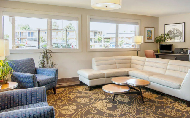 Rodeway Inn Portland Airport