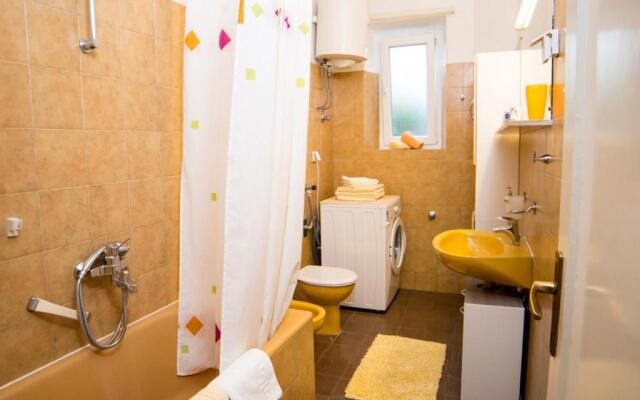 Apartments Bungevilla