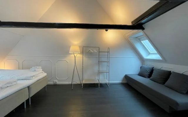 Designer Loft - Direct Marble Church Views