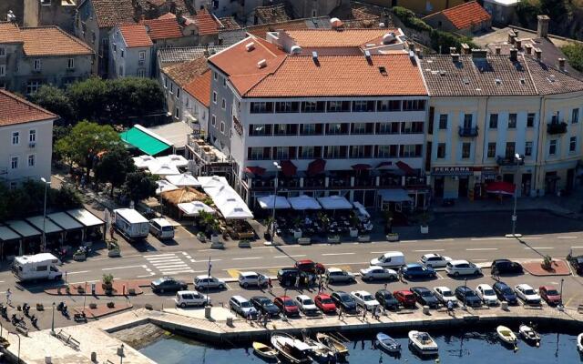 Apartments Dida moj