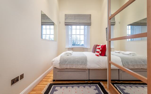 Majestic Apartment in Elie House