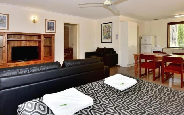 Travellers Rest Motel