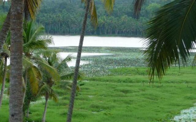 Ganesh Ayurveda Holiday Home bed and breakfast