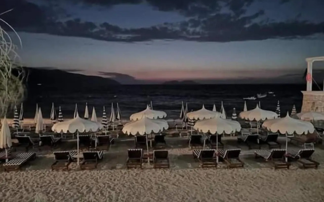 Palmanova Beach Mardok