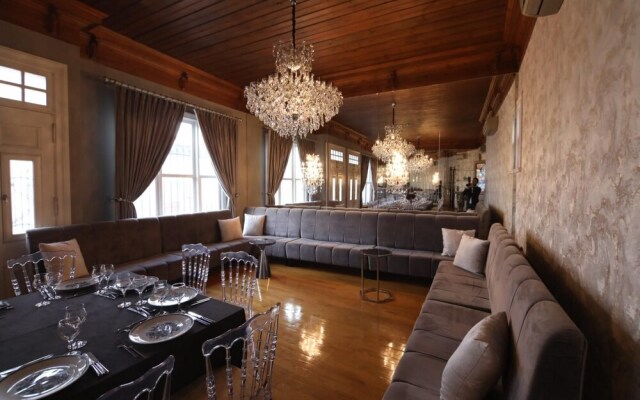 Luxury Pavilion With Bosphorus View in Beylerbeyi