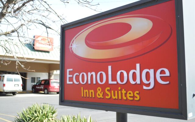 Econo Lodge Inn & Suites Spokane