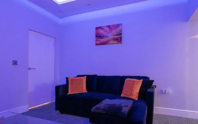 Bespoke 2-bed House in Stoke-on-trent