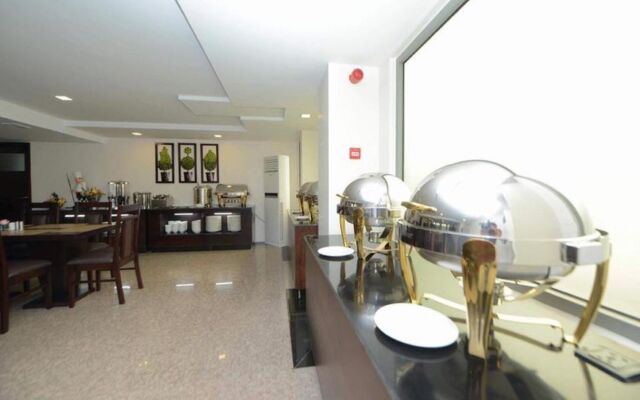 Hotel Lexus Yangon