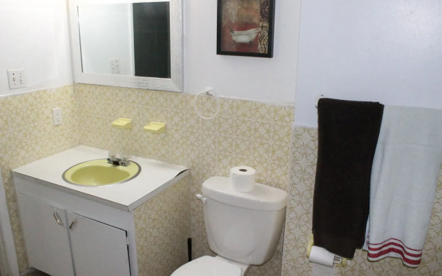 Adib Apartments - 931 Pinecrest Rd, Unit C