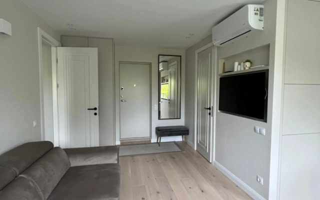 2 kamb.Butas prie juros.