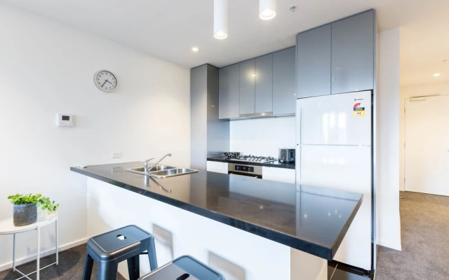 SONYA, 2BDR Southbank Apartment