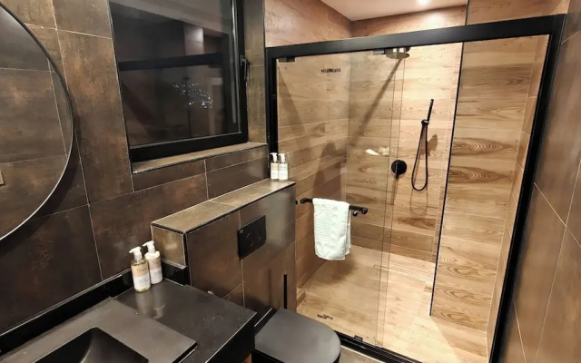 Akira Hotel