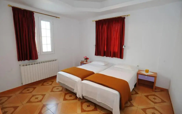 Villa Paradisos