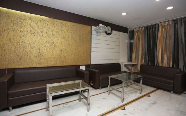 Oyo 24646 Hotel Gaurav Palace