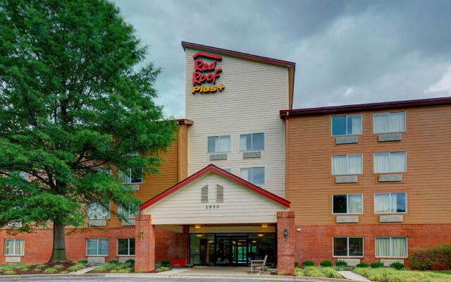 Red Roof Inn PLUS+ Raleigh Downtown – NCSU/Conv Center