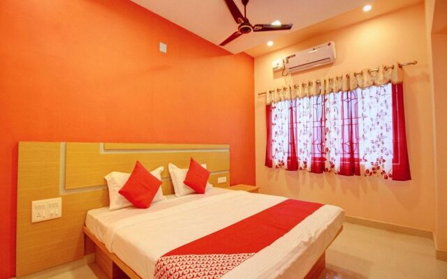 Capital O 13489 Garuda Comforts