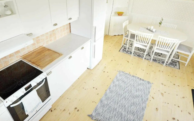 Five-Bedroom Holiday home in Hova 2