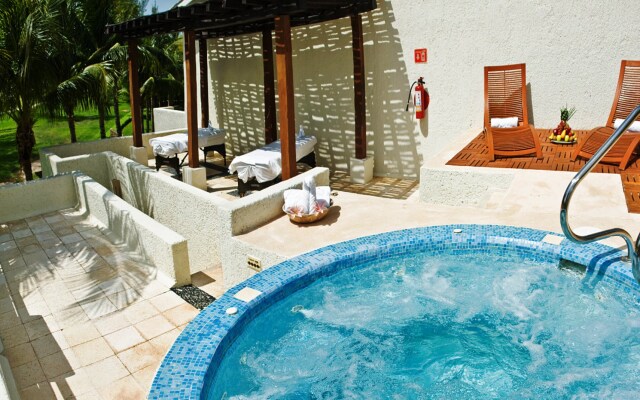 Laguna Suites Golf & Spa