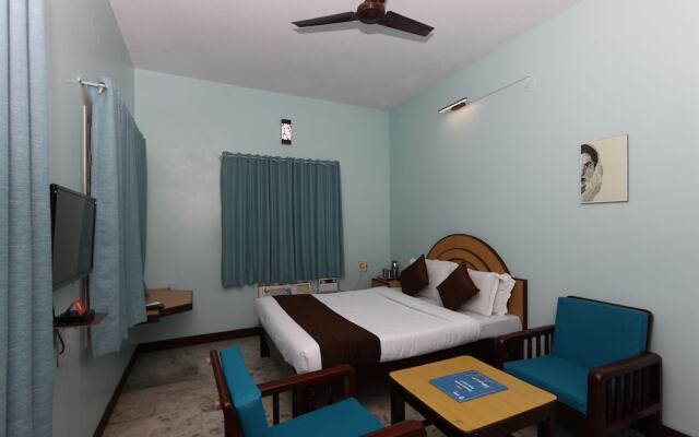Santhi Inn by OYO Rooms