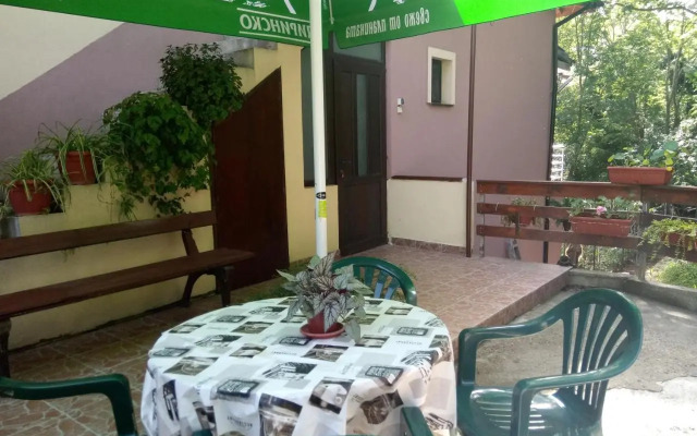 Villa "Pita"