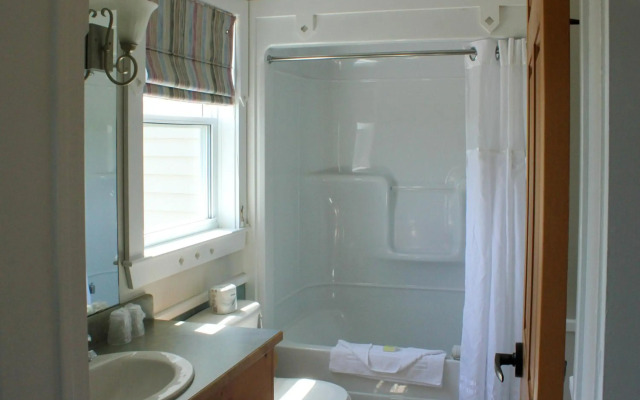 Rodd Crowbush Golf & Beach Resort