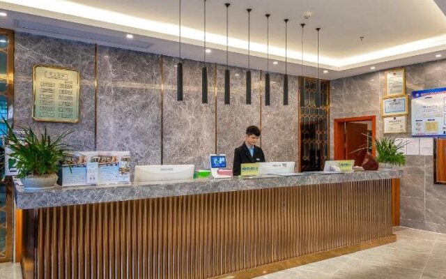 Days Inn by Wyndham Business Place Guilin Yishun