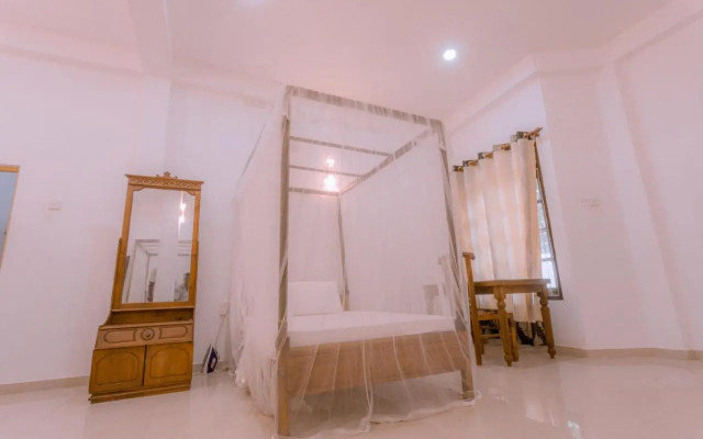 New Surf Paradise Bungalow