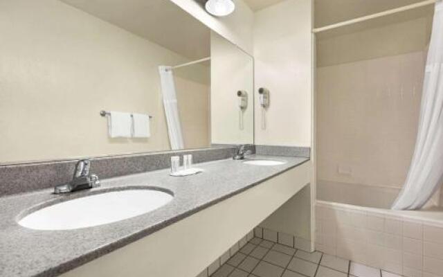 Baymont By Wyndham Fort Bragg