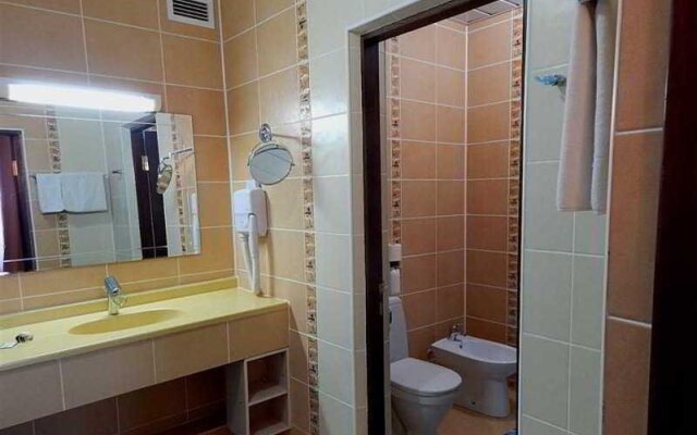Silk Road Hotel