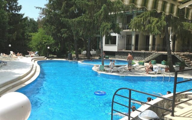 Park Hotel Briz All Inclusive- Free Parking