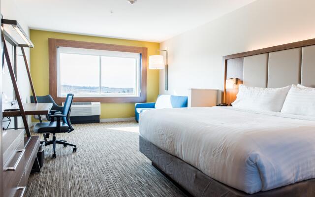 Holiday Inn Express & Suites Madison, an IHG Hotel