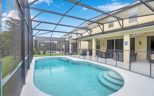 498mb 8 Bedroom Villa by Redawning