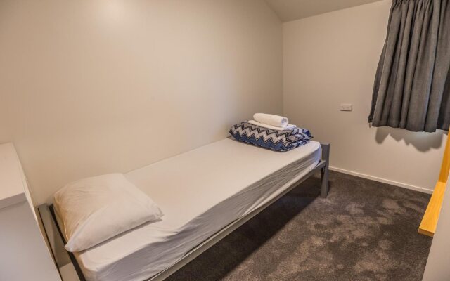 Haka House Queenstown Lakefront