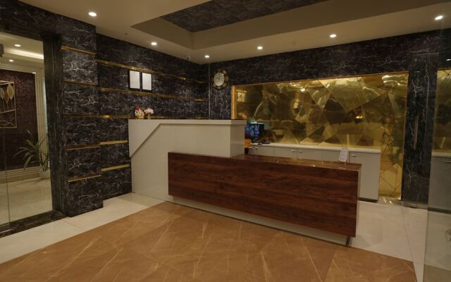 The Golden Crown Hotel Banquet & Cafe