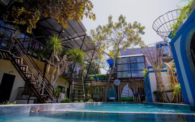 86 Homestay